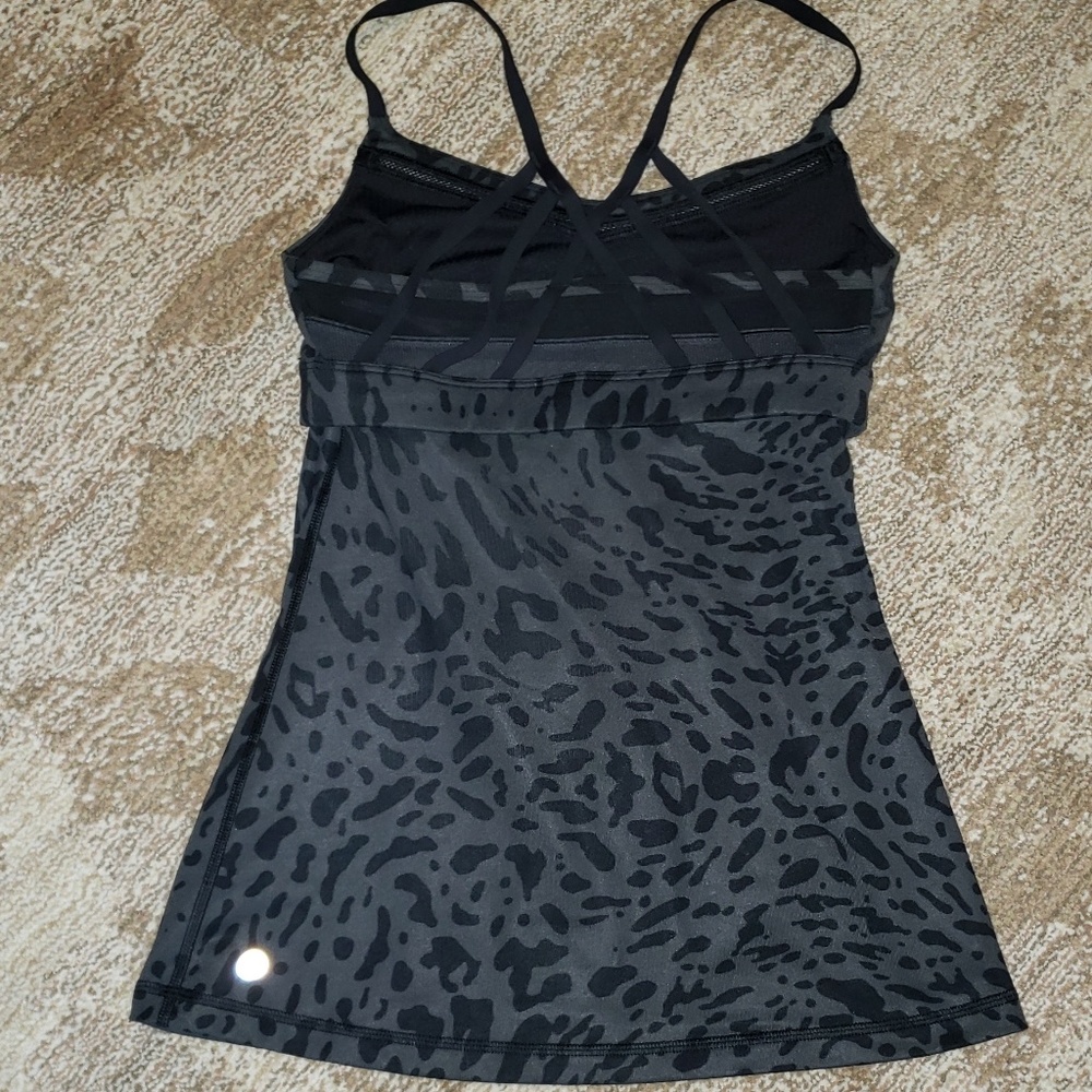 Lululemon tank built in bra- rare